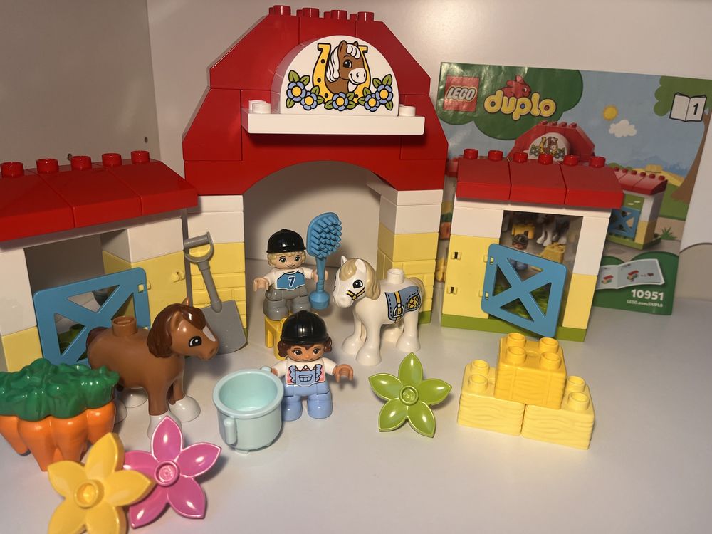 Lego Duplo stadnina z kucykami