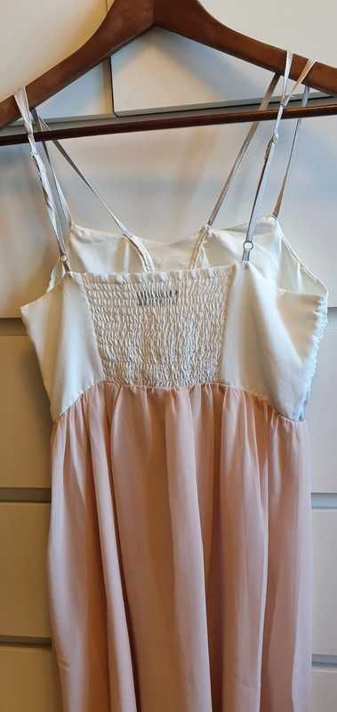 Sukienka midi z łączonych materiałów Zwiewna sukienka Vero Moda r.38