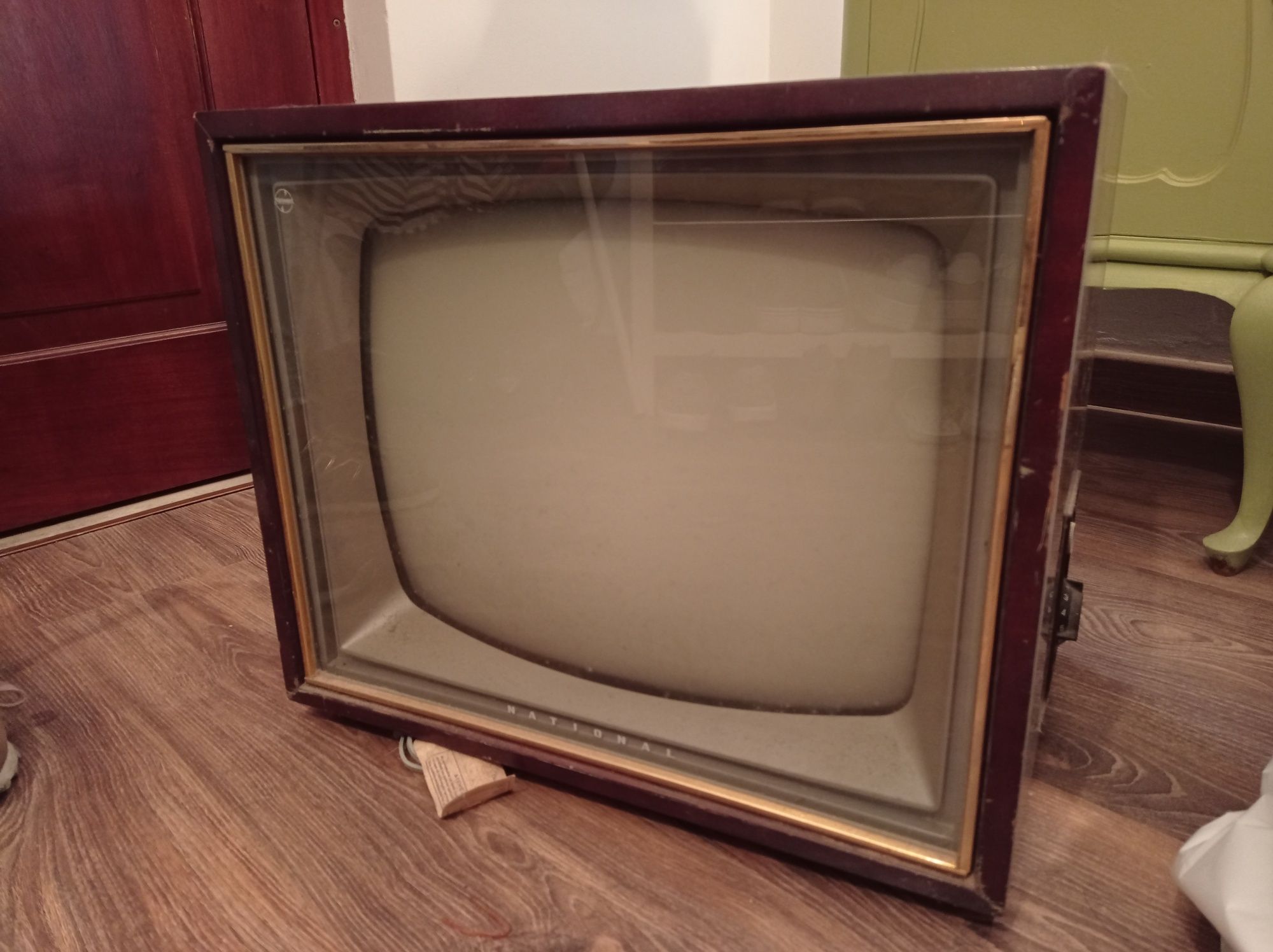 Televisor National Vintage