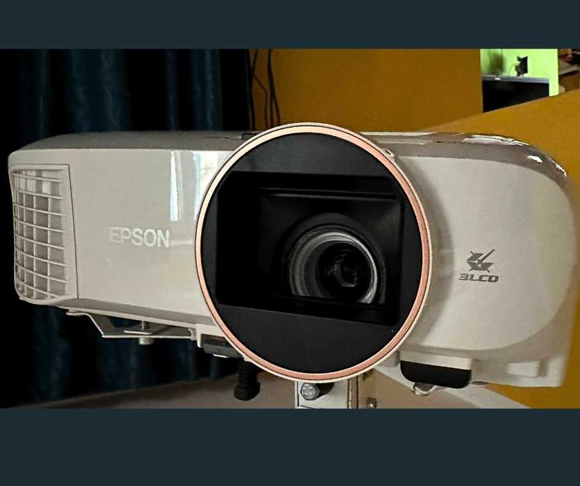 PROJEKTOR EPSON EH-TW5820 - Stan Idealny - Full HD 3LCD