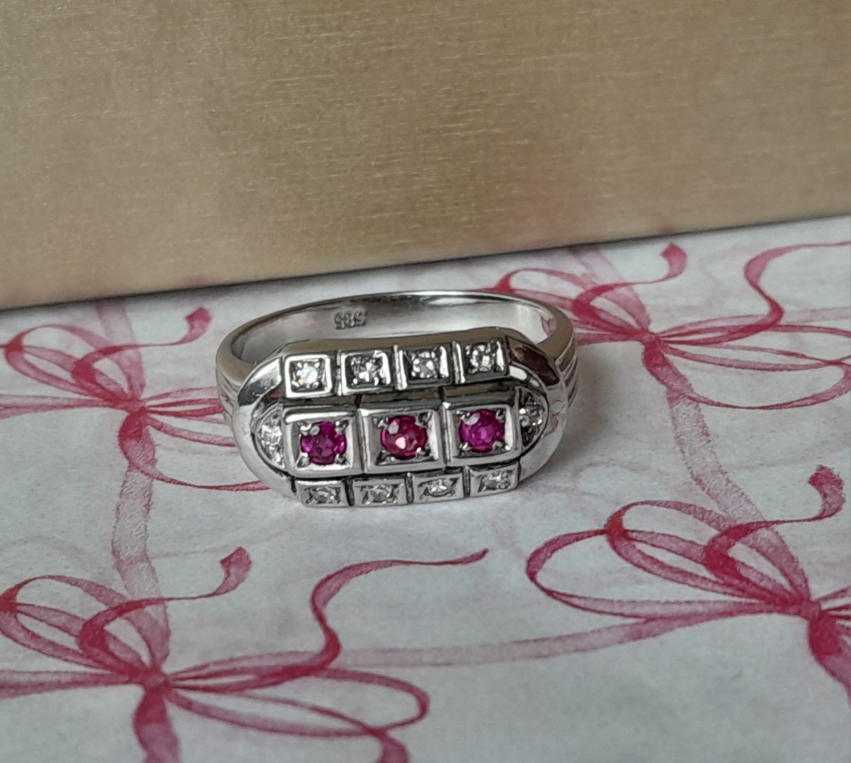 R.16 Pierścionek 4.7g Art Deco Rubiny Diamenty Złoto 585