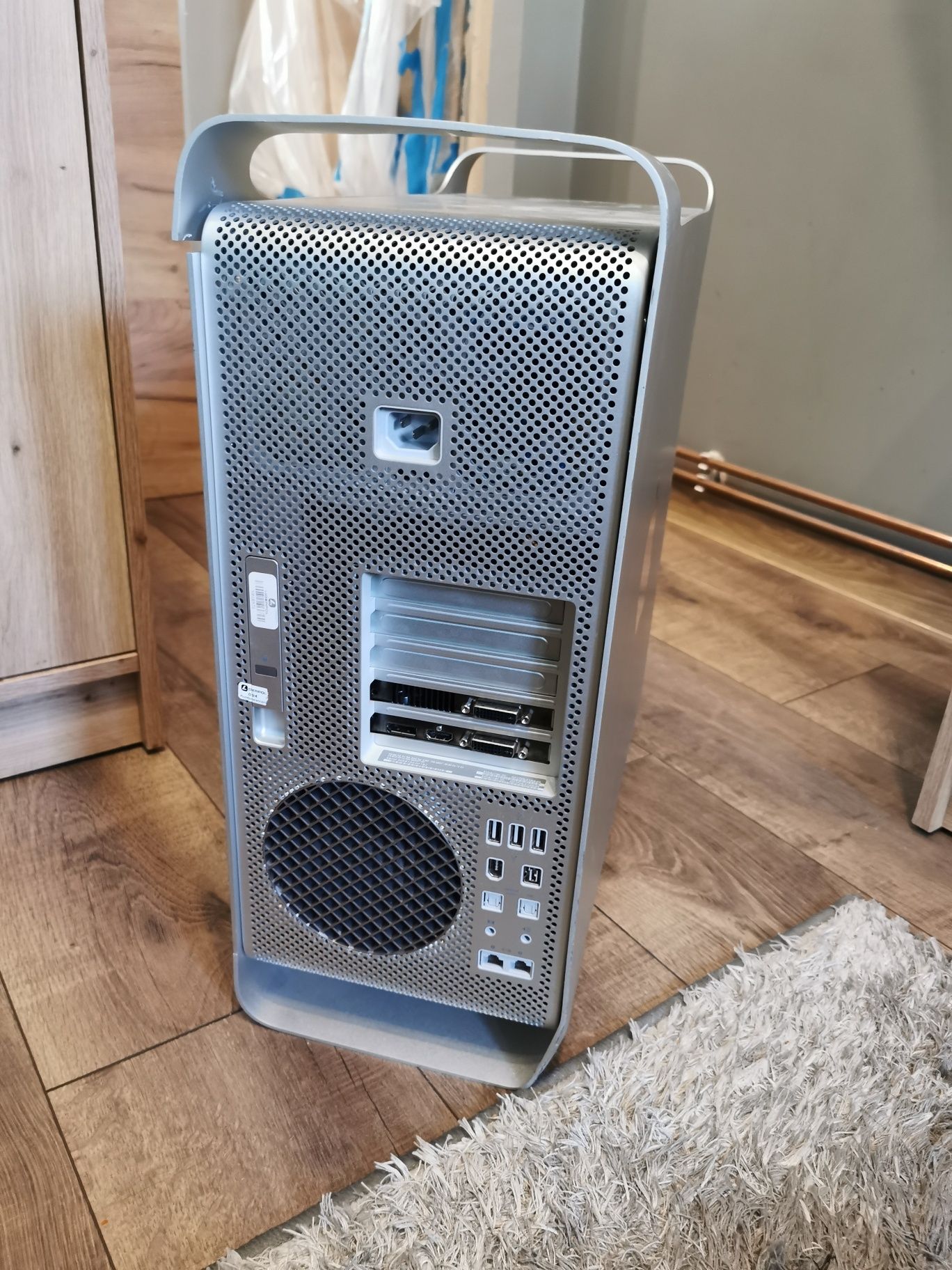 Komputer stacja robocza Apple Mac pro 3,1