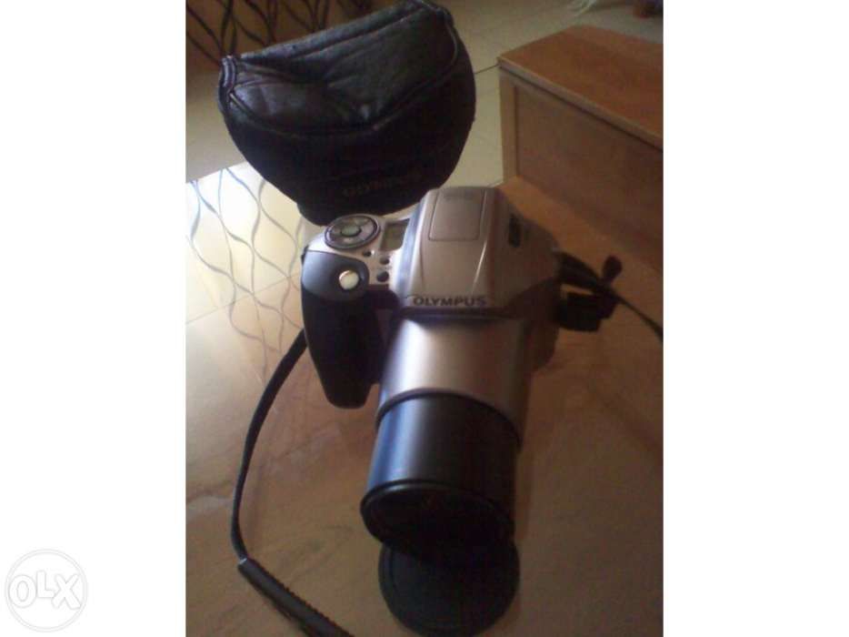 Olympus IS-200 Semi-Professional Camera—Fully Functional64285992381953121