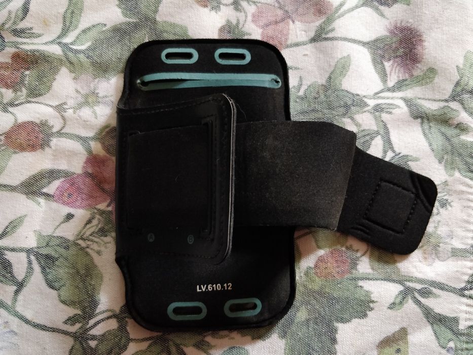 Sportowe etui na telefon do biegania Martes 6 CALI