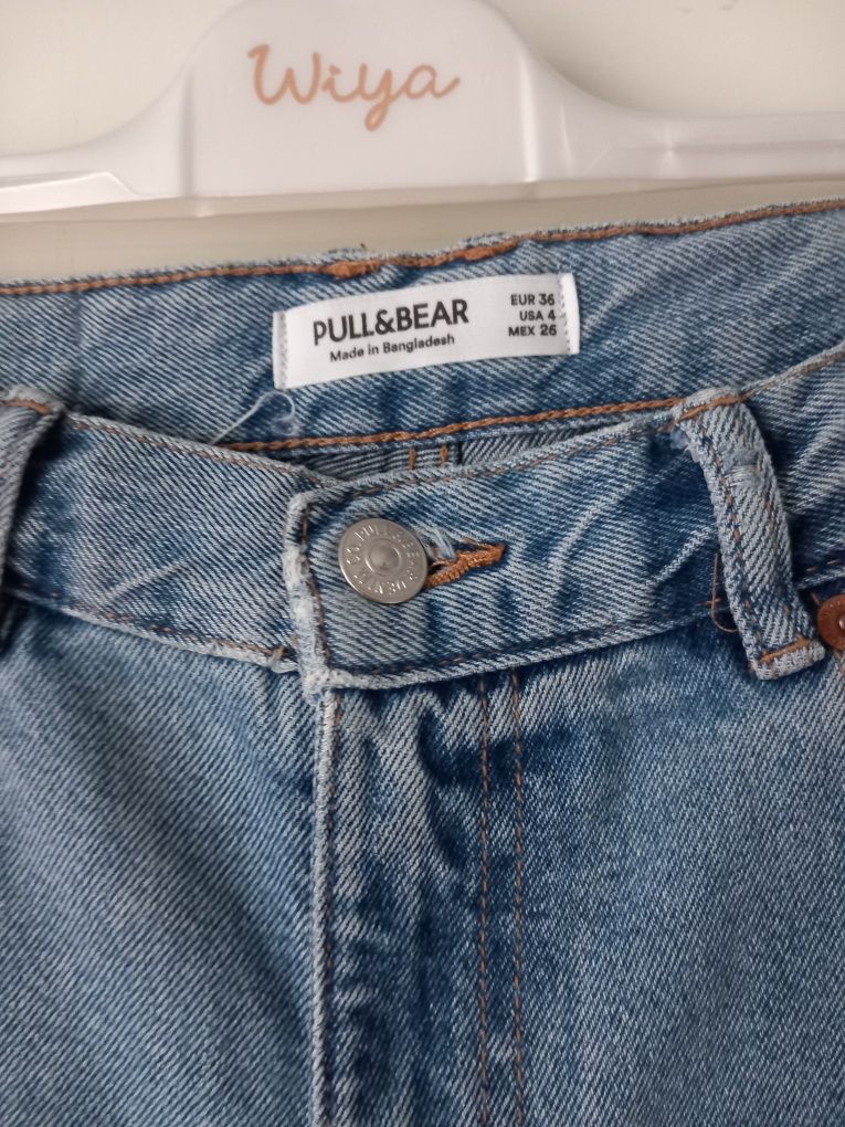 Spodnie mom Pull &Bear