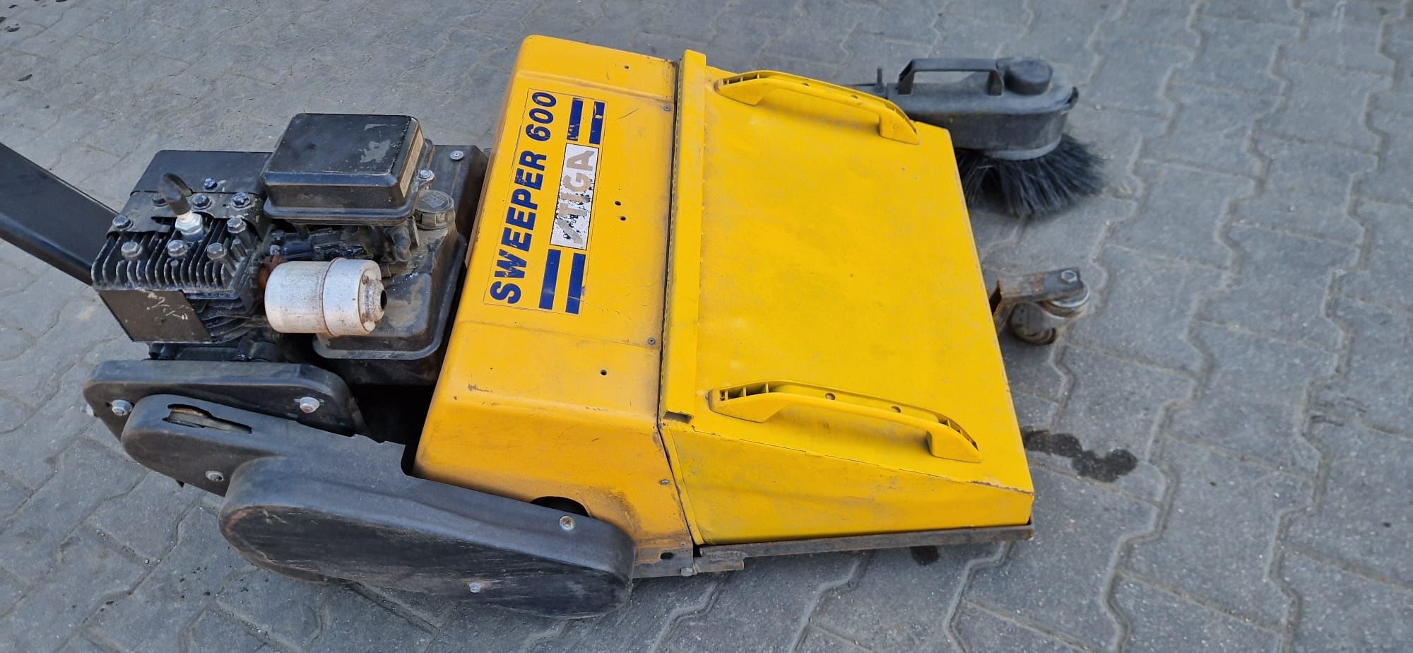 Zamiatarka spalinowa Stiga SWEEPER 600