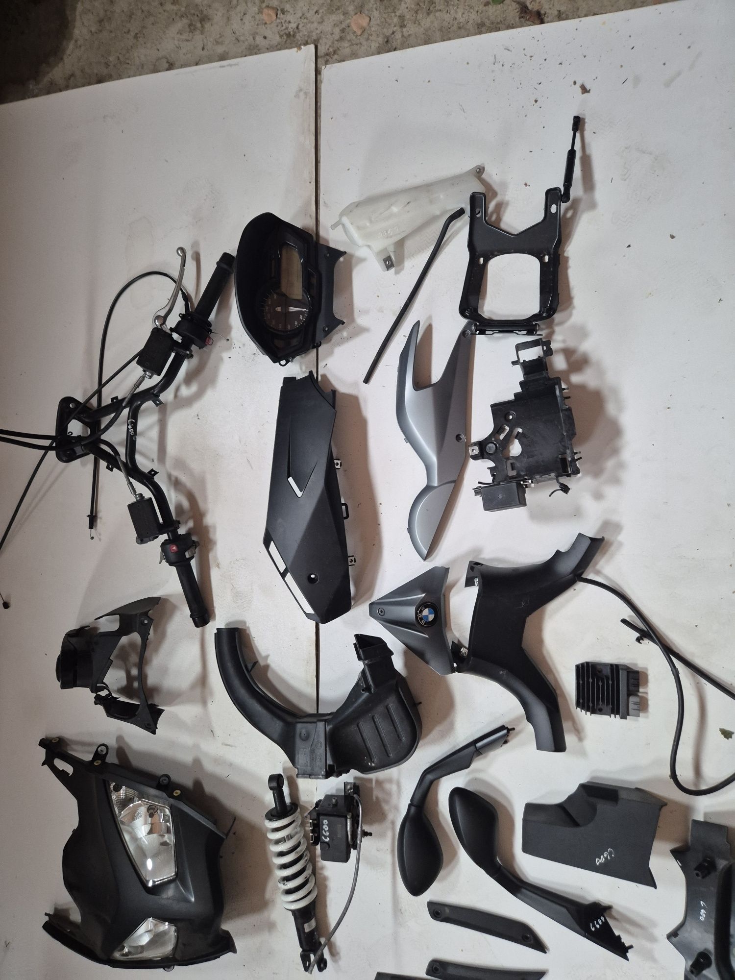 BMW C600 amortyzator kierownica przełącznik owiewka regulator osłona