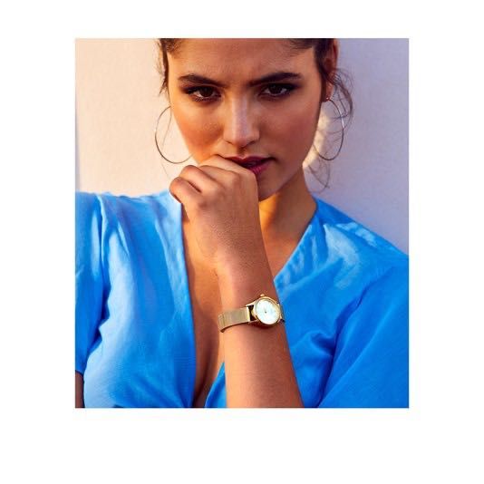 Relógio Dourado super giro NOVO