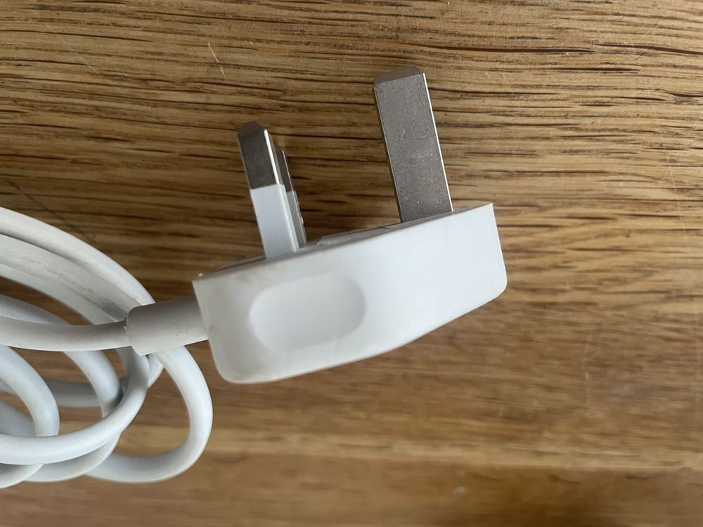 Przewód kabel sieciowy ósemka apple brytyjski UK time capsule airport