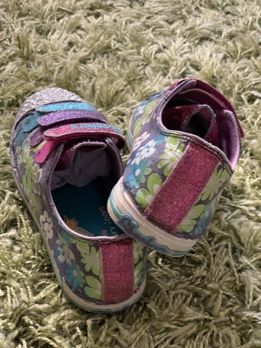 Детские светящиеся кеды/кроссовки на девочку “SKECHERS”