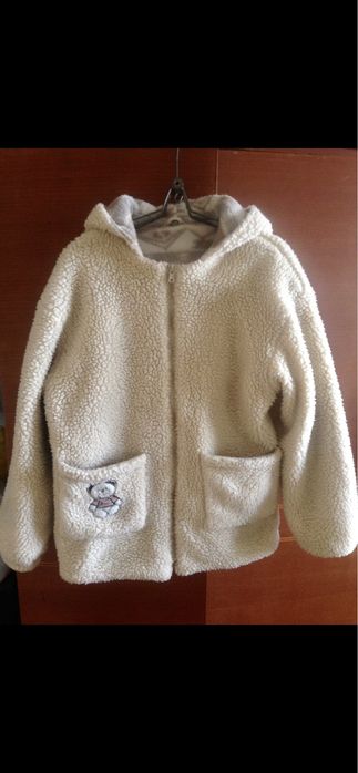 Курточка демисезонн эко-шубка из искусственного меха. Худи