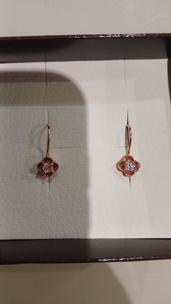 Сережки золоті  дитячіі 585 проба