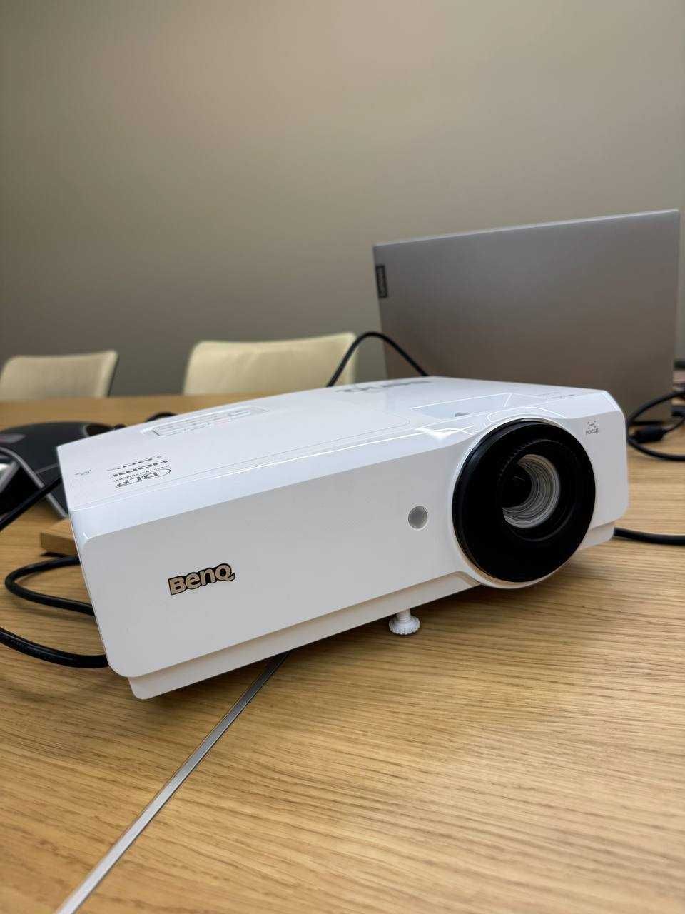 Мультимедійний проектор BenQ SH753P