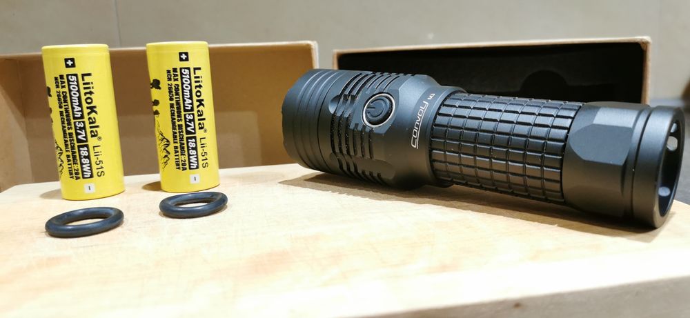 Latarka Convoy M3 + 2 ogniwa