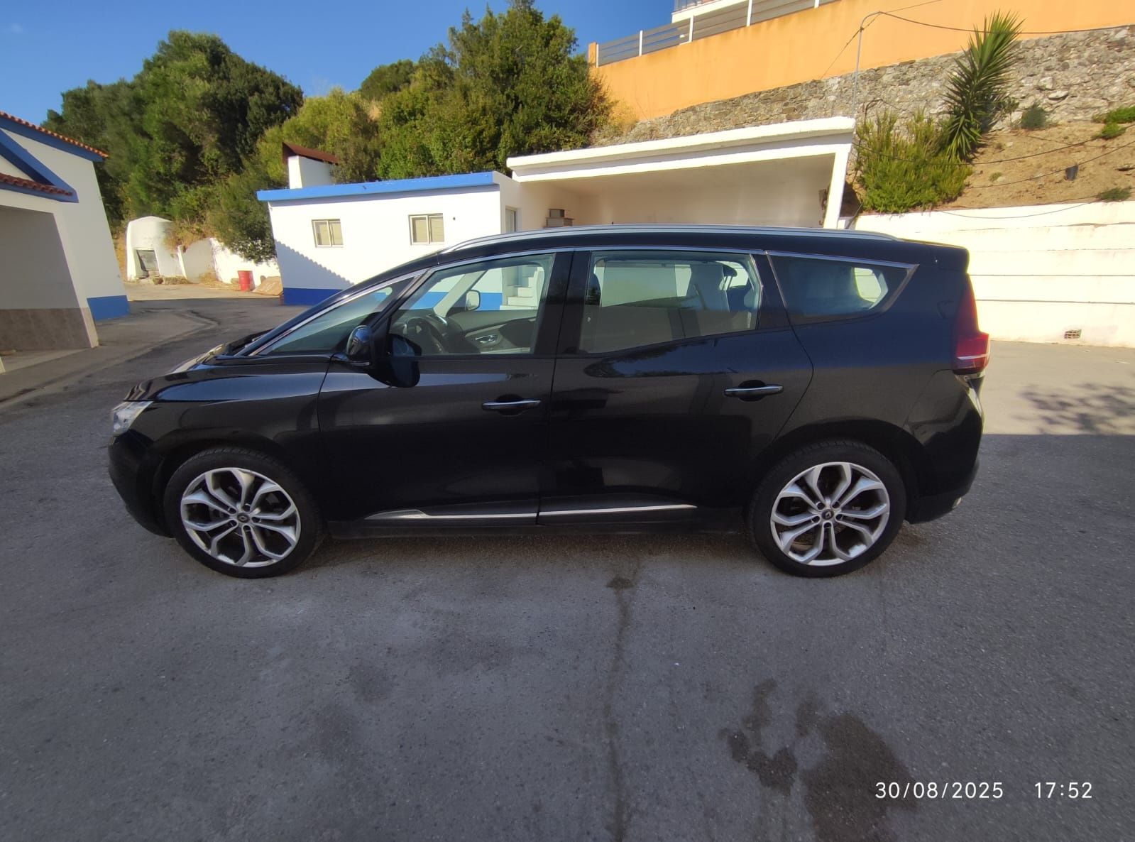 Renault Grande Scenic 1.5 dci 7L
