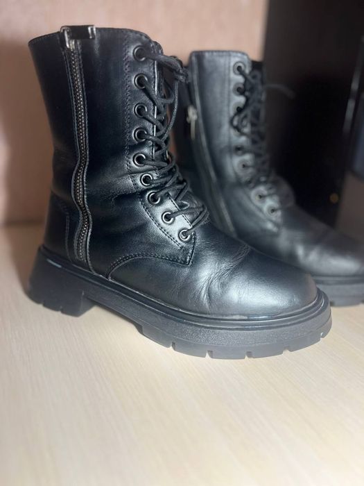 Зимові черевики 37й розмір