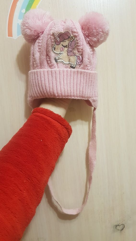 Шапочка на дівчинку