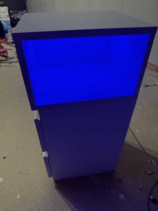 Dwie szafki nocne z ledami