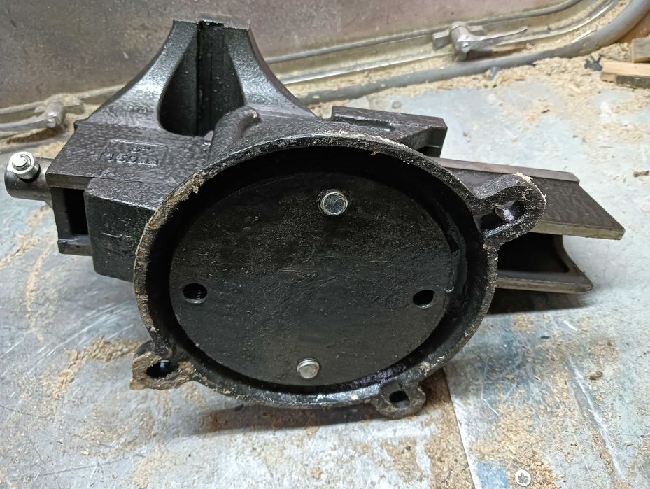 Imadło 150mm  duże  fajne do komórki , piwnicy , warsztatu
