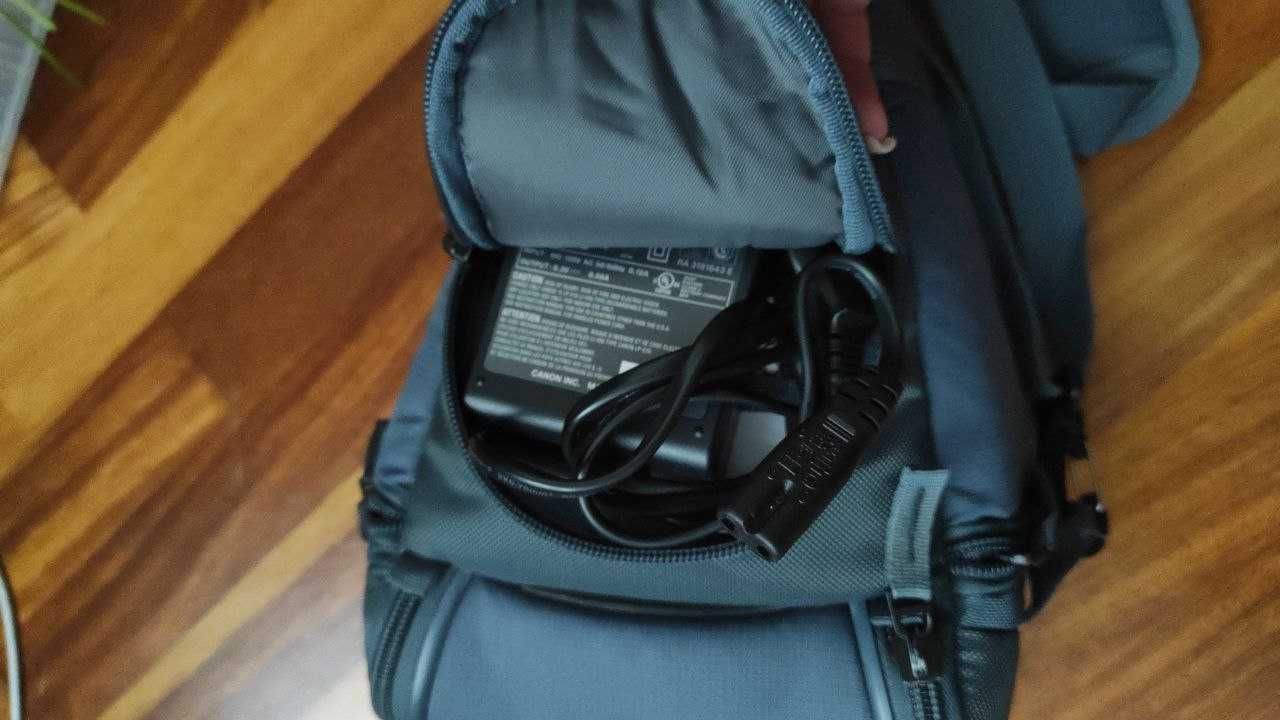 Canon Lustrzanka EOS 1100D korpus + obiektyw +  torbą  i ładowarką