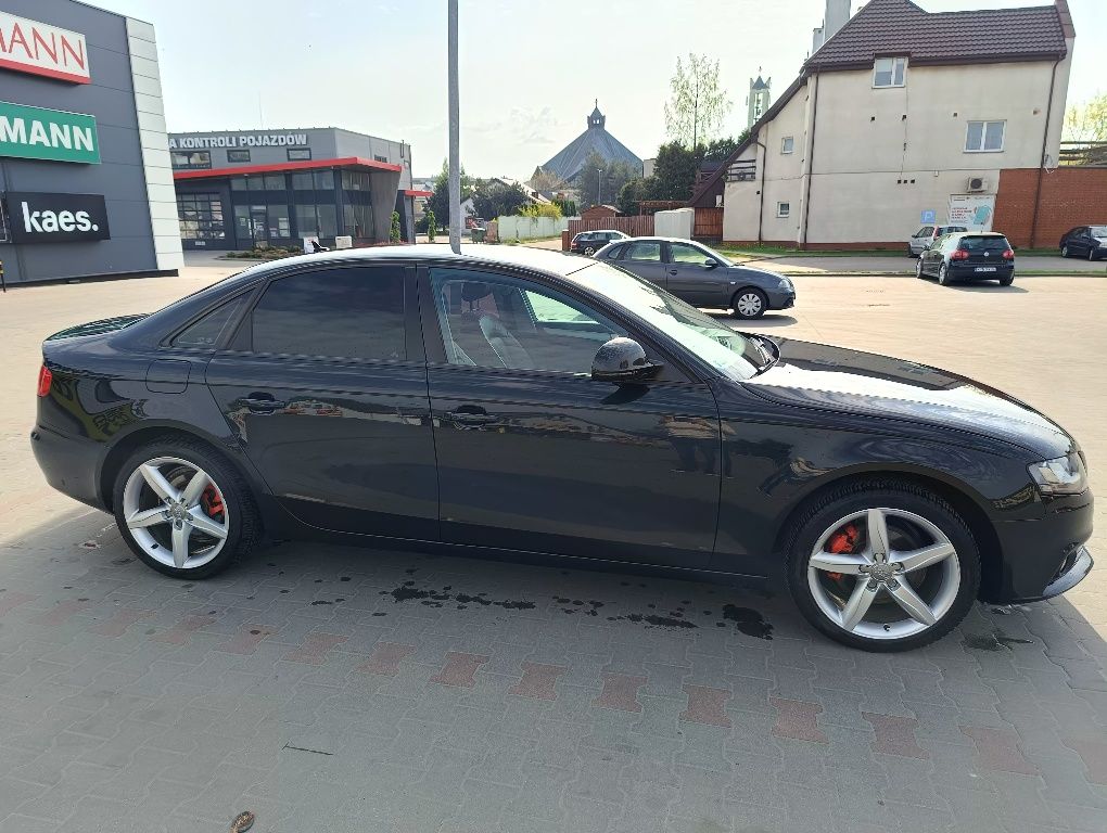 Audi a4b8 sedan 2.0tdi