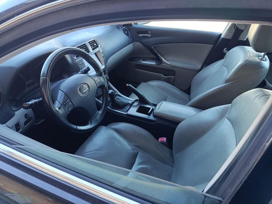 Lexus IS 220d - 177cv