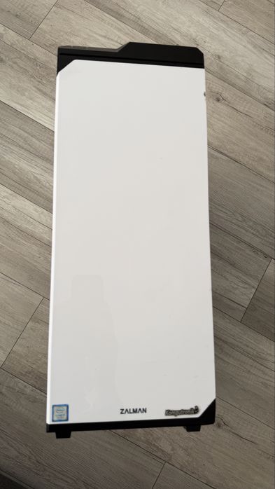 Komputer stacjonarny i7-7700 / GTX 1650 / 16GB RAM / SSD / Windows 10