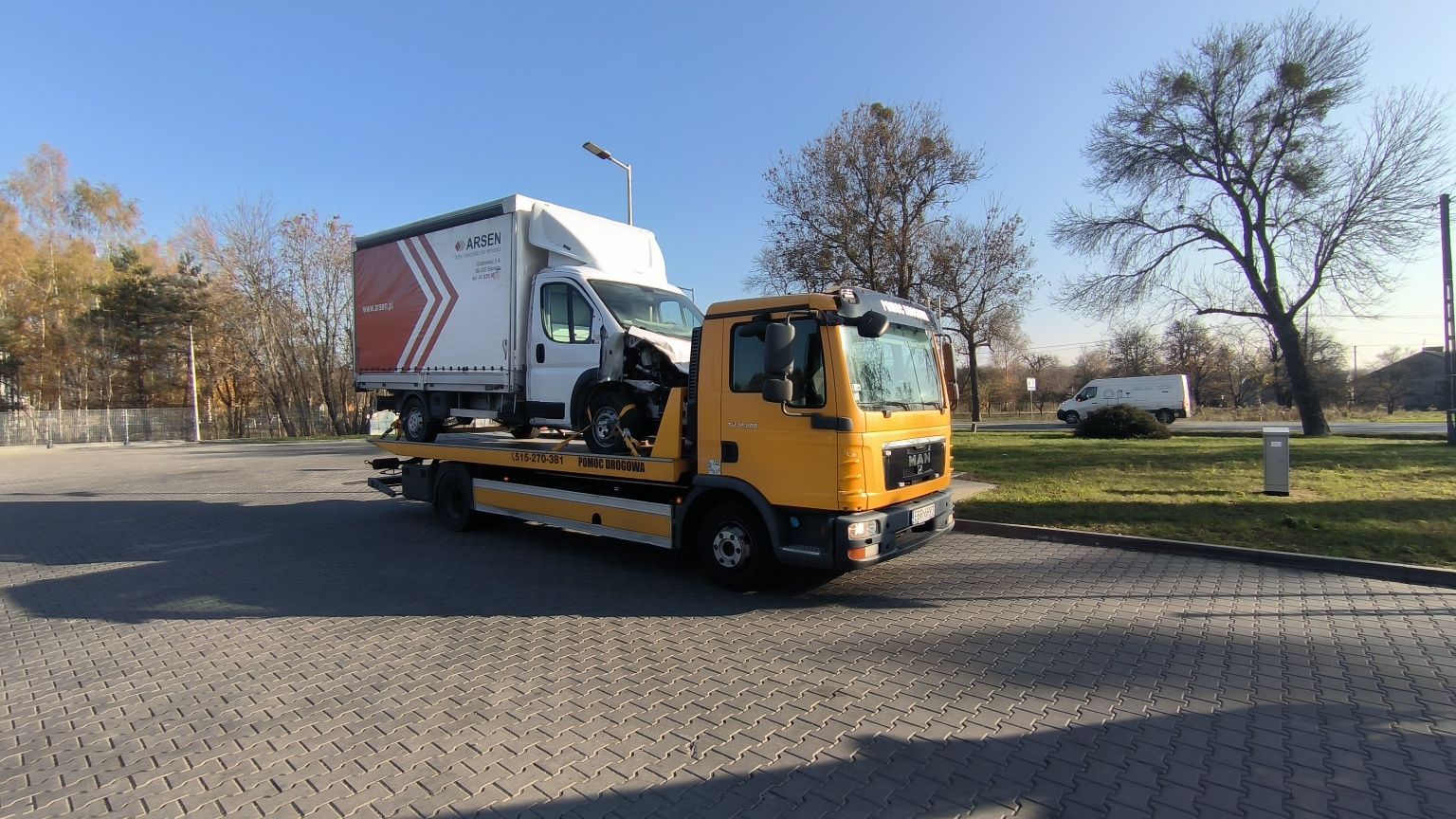 AutoLaweta Holowanie Laweta Transport maszyn ciągników wózków koparek