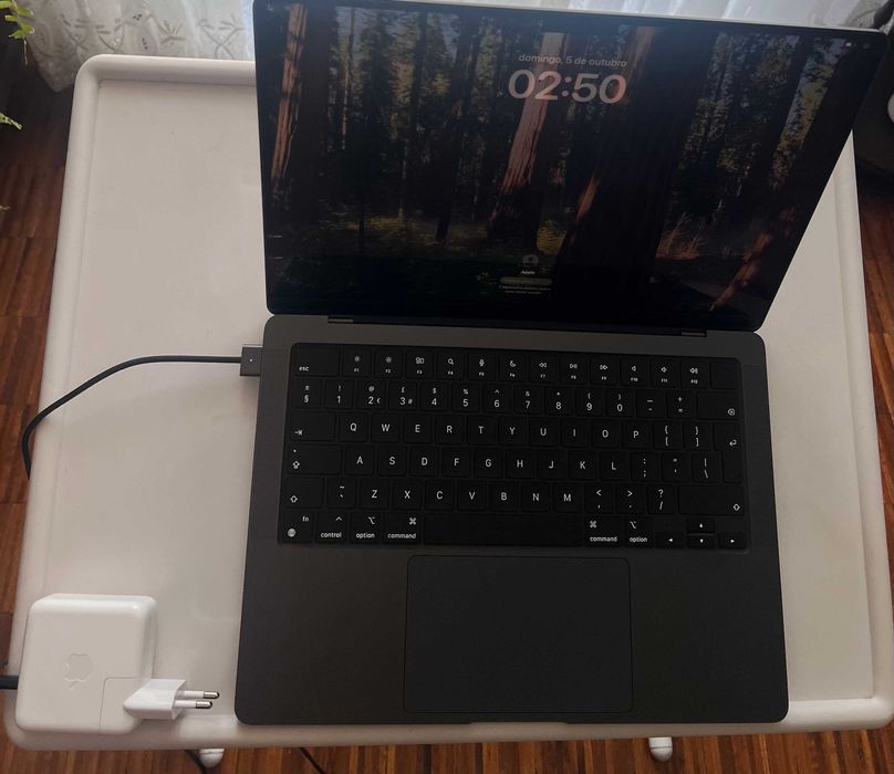 MacBook Pro M4 16GB – Imaculado + Envio DHL (Usado apenas 1 vez!)