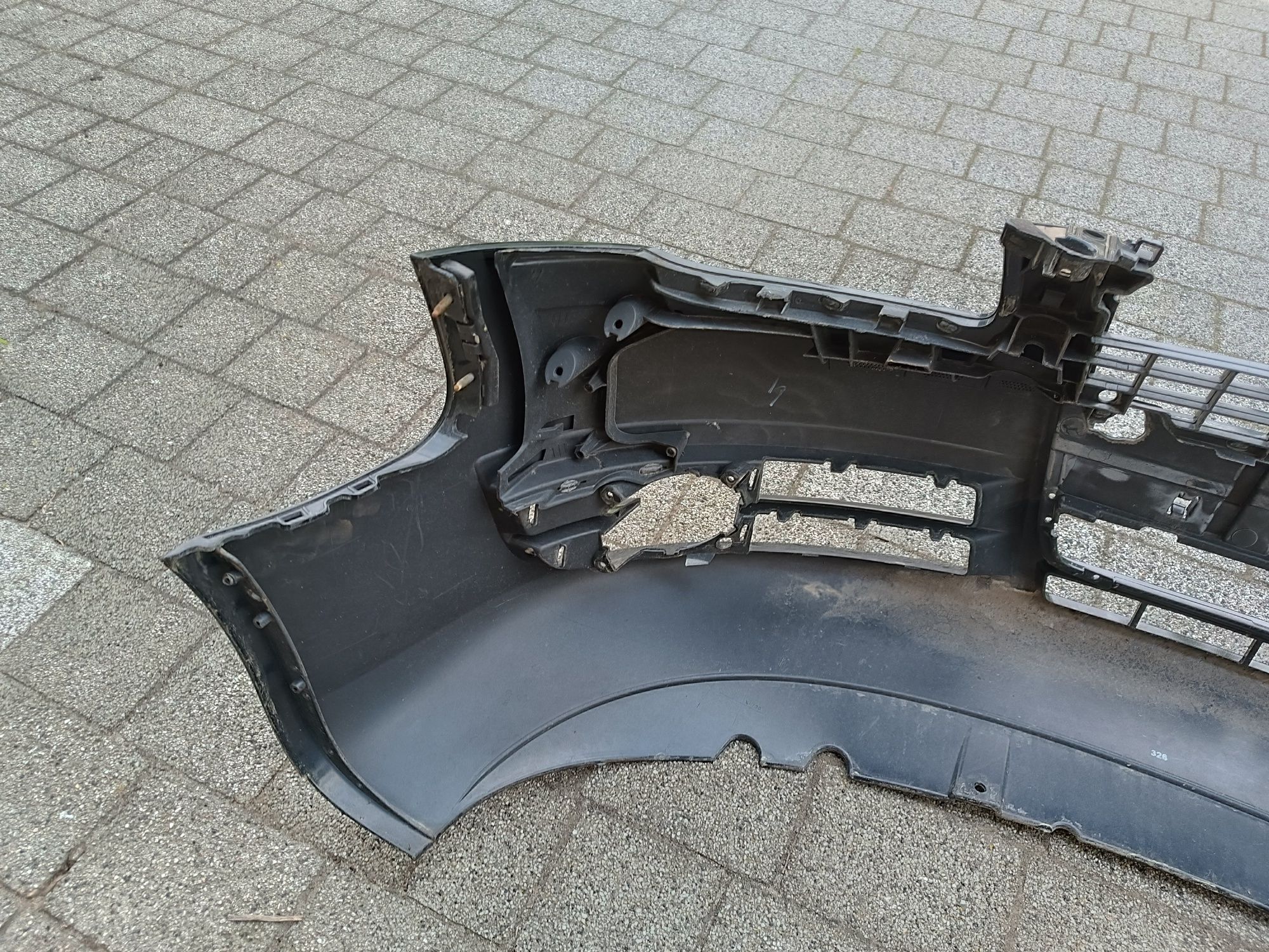 Audi A4 B7 05-08 - Zderzak przód przedni