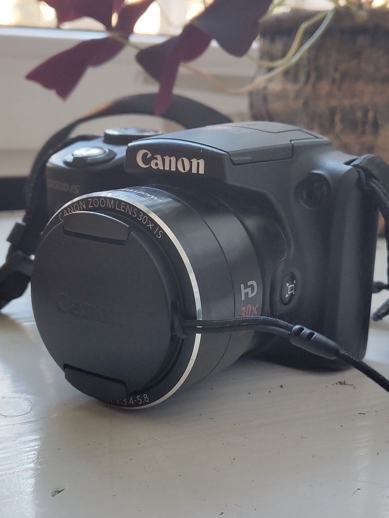 Продам фотоаппарат Canon SX500IS