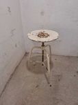 Taboret metalowy obrotowy