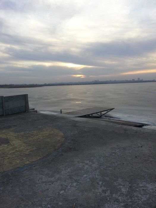 Продаж класного будинку в Рибальському на березі річки