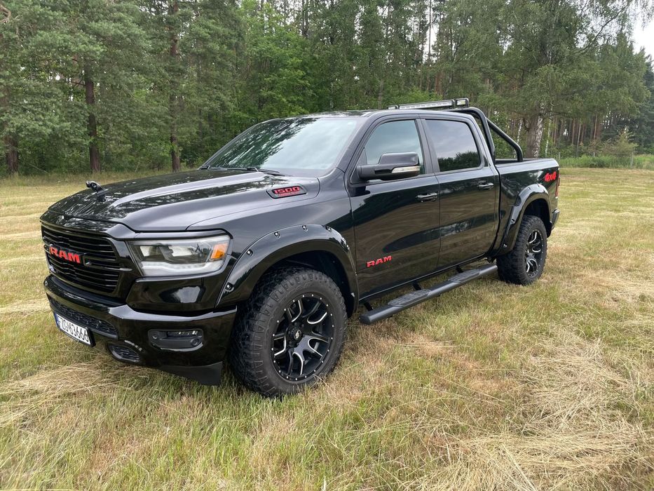 Dodge RAM 1500 REBEL 5.7 Hemi 401 KM zawieszenie FOX
