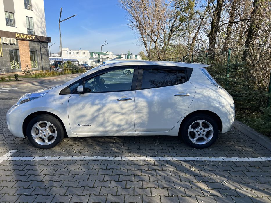 Nissan Leaf 24 / 2013