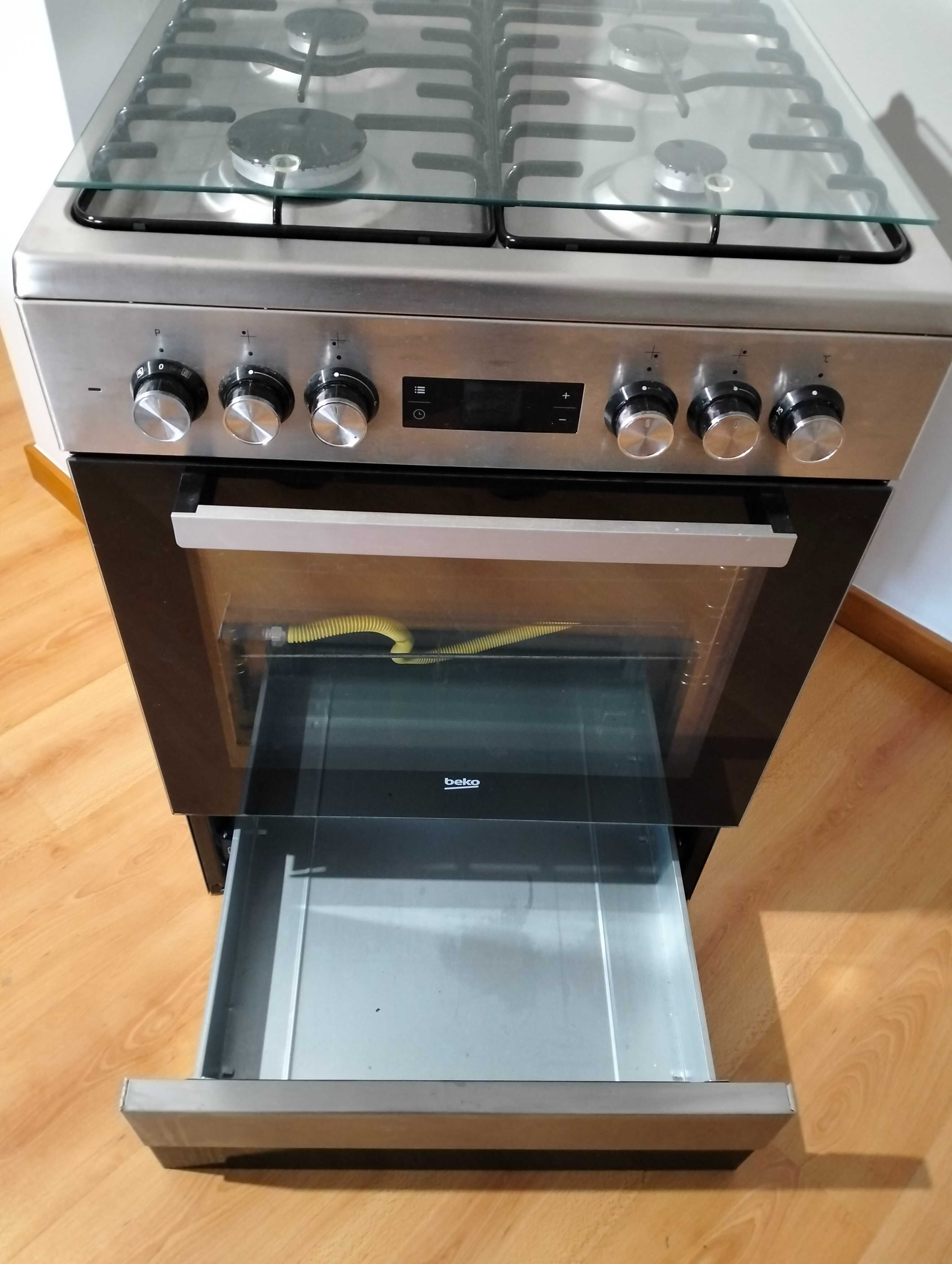 Fogão beko fsm62320dxs