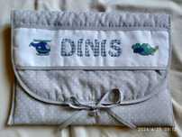 Bolsa guarda roupa bordada "Dinis"