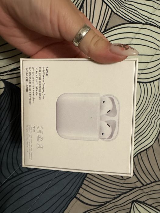 Apple Airpods Wireless Charging Case A1938 бездротова зарядка