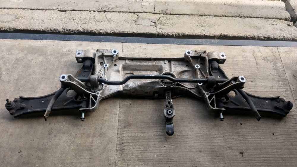 Sanki wózek kołyska pod silnik wahacz VW Golf V 5 Audi A3 8P 1.9 2.0