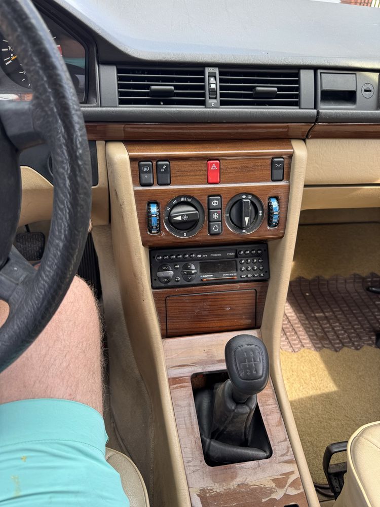 Mercedes coupe 124 beznyna klima Sprowadzony