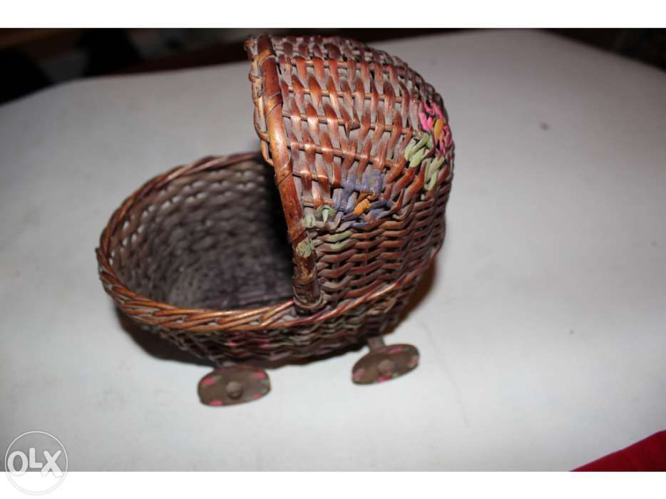 Brinquedos antigos - Carrinho de bébé + bonecas