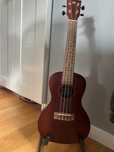 Sprzedam Ukulele + pokrowiec + stojak