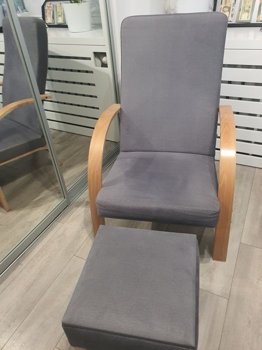 Fotel z podnóżkiem szary welur bardzo dobry stan