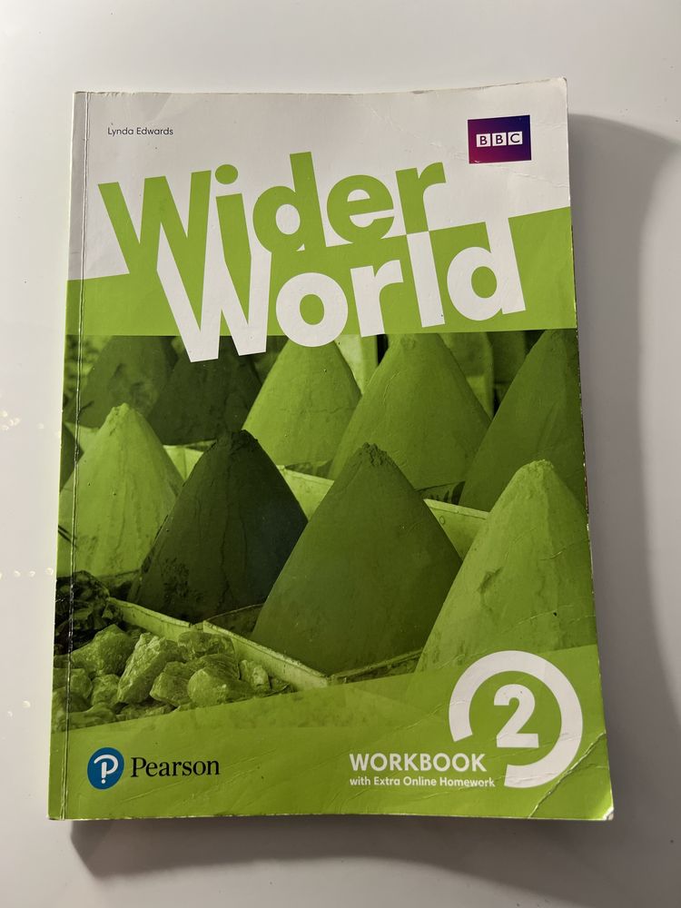 Книжка і зошит Wider World 2