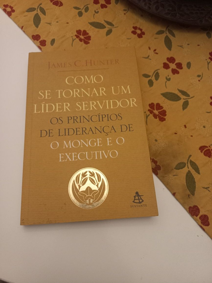 Bons livros,  boas leituras, sofa ou jardim, leituras inteligentes lar
