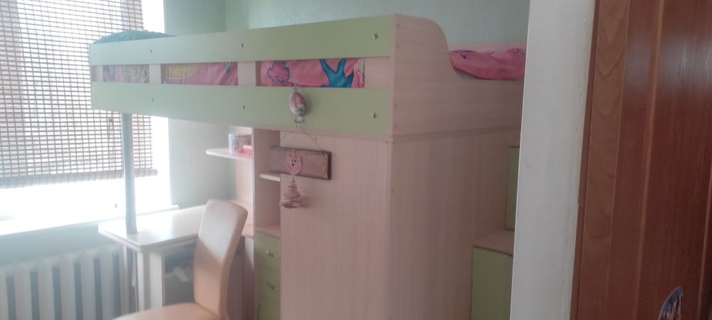 Ліжко Кровать чердак в гарному стані