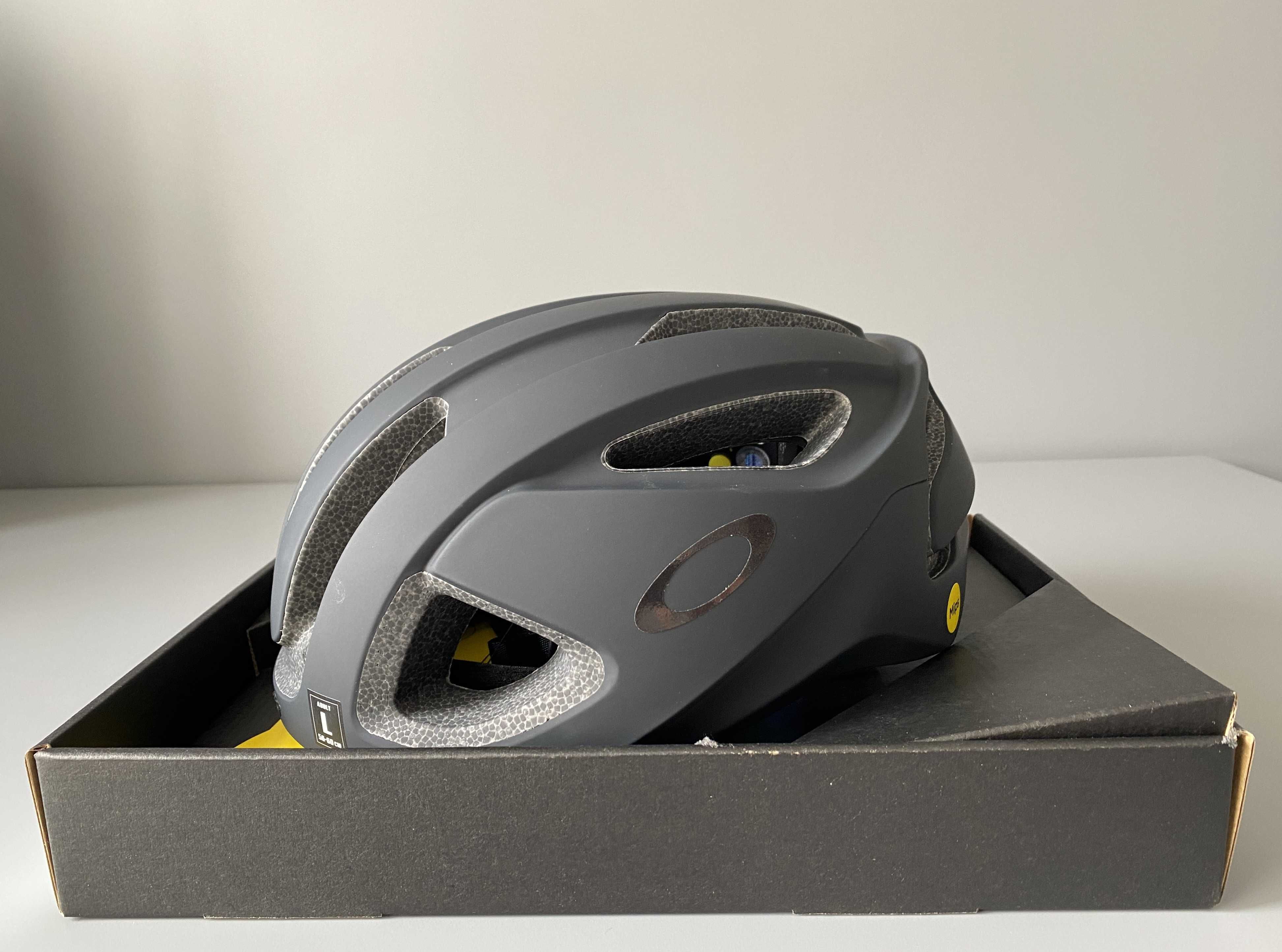 NOWY kask rowerowy Oakley ARO3 Mips L ! OKAZJA ! szosa