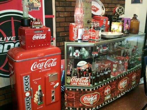 Coca cola. Caco calo. Isqueiro