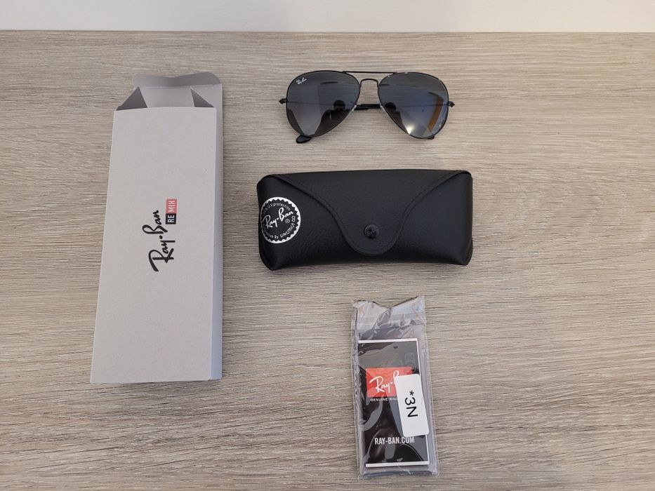 Okulary przeciwsłoneczne oryginalne, czarne Aventador firmy RayBan