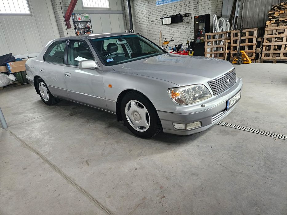 Lexus LS 400 benzyna